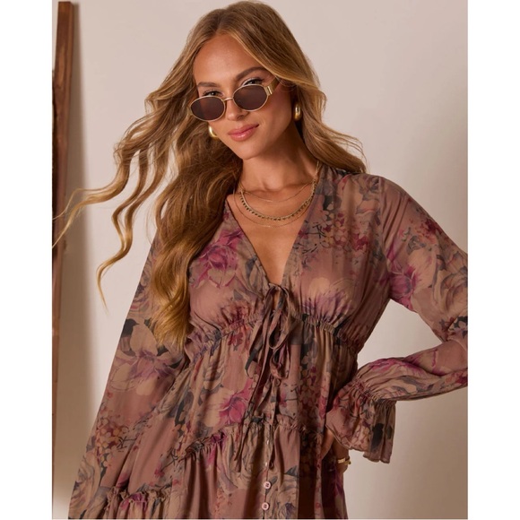 Floral Bohemian Maxi Dress (M) - Picture 3 of 7